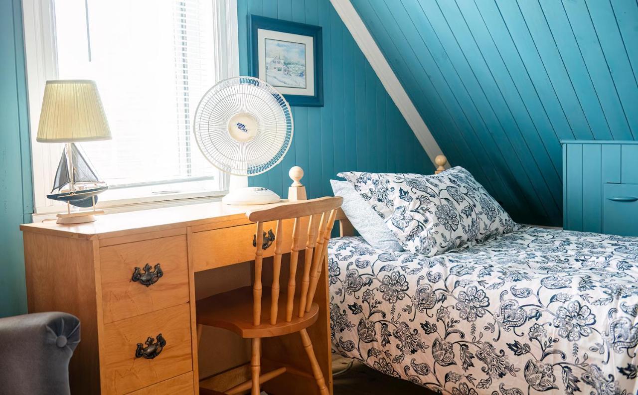 Bed & Cafe Petit Papillon Bed and Breakfast Grandes-Bergeronnes Buitenkant foto