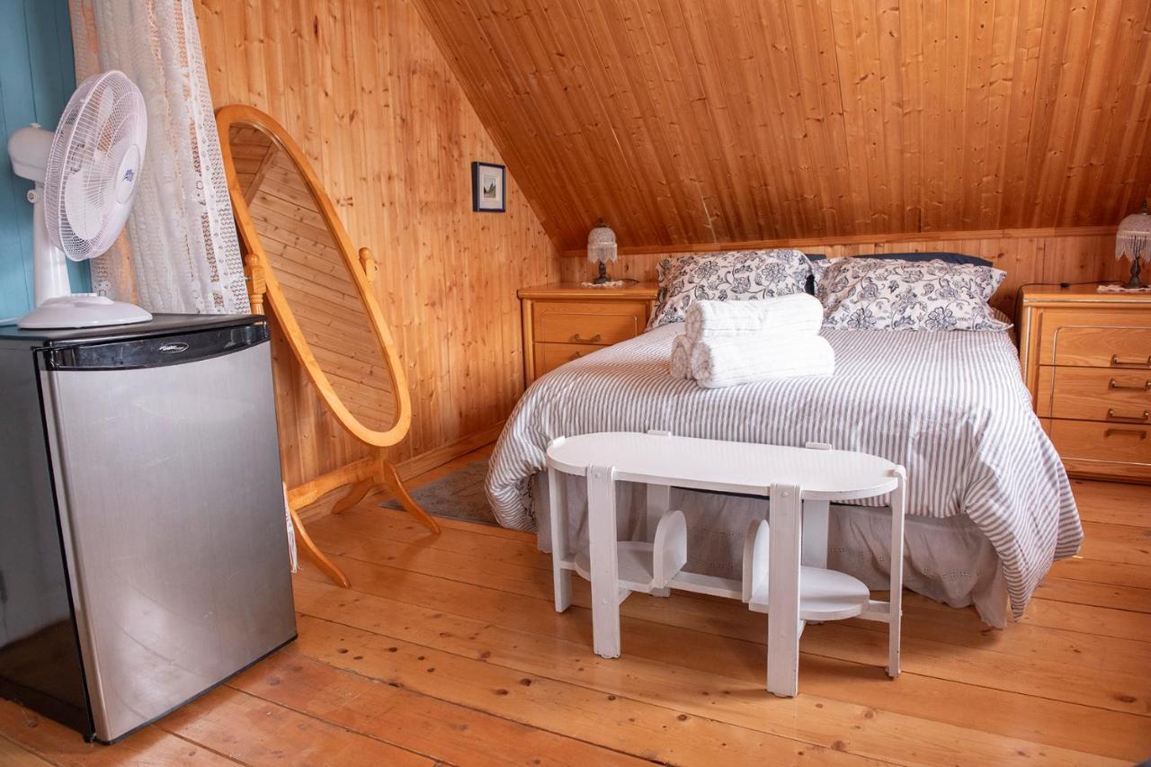 Bed & Cafe Petit Papillon Bed and Breakfast Grandes-Bergeronnes Buitenkant foto