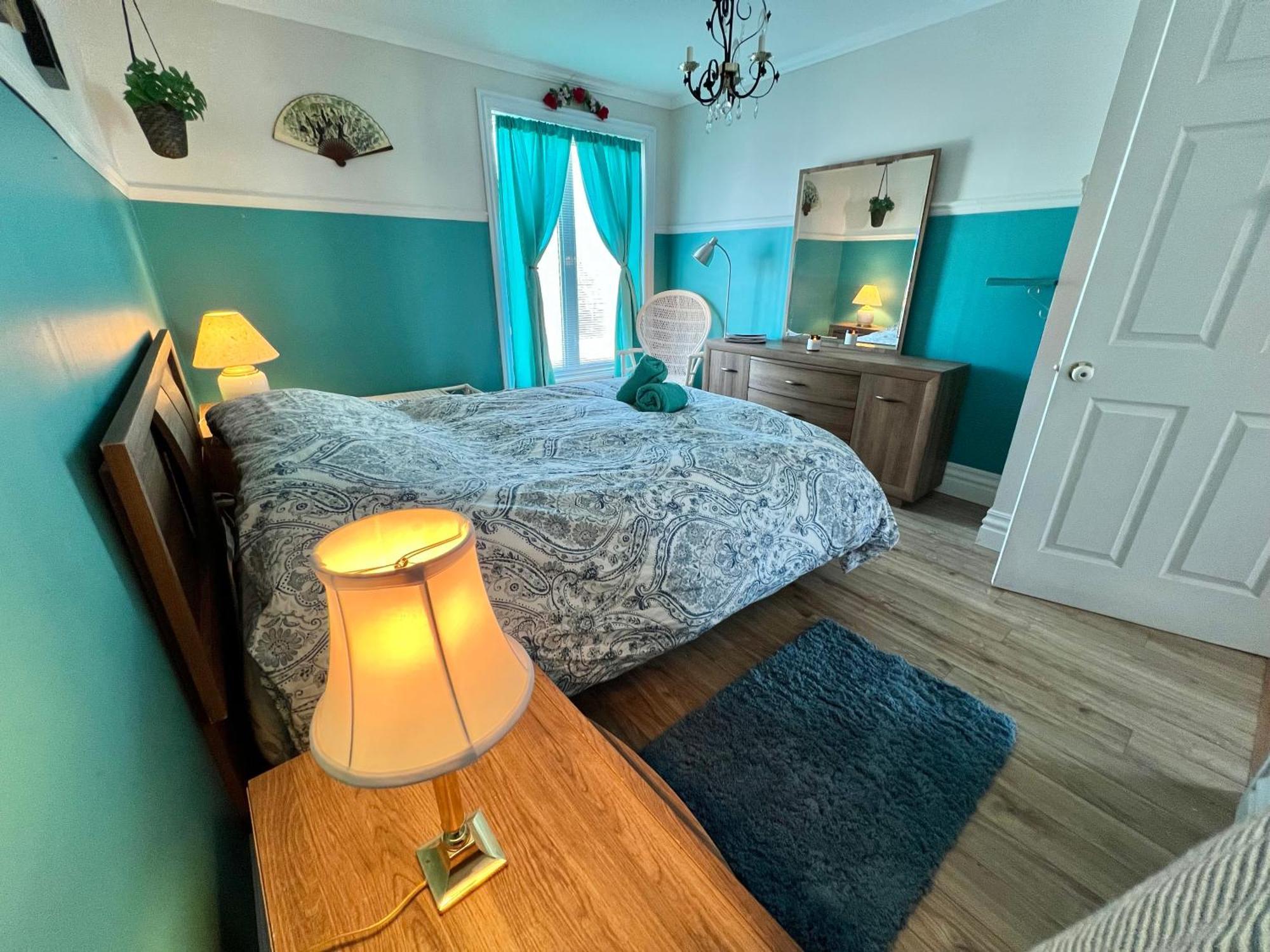 Bed & Cafe Petit Papillon Bed and Breakfast Grandes-Bergeronnes Buitenkant foto